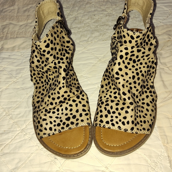 Leopard Print Women's Sandals - Picture 1 of 4